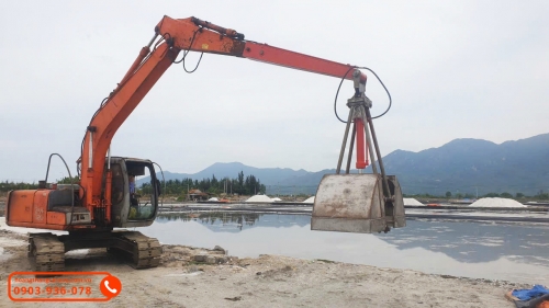 Gàu cạp thủy lực